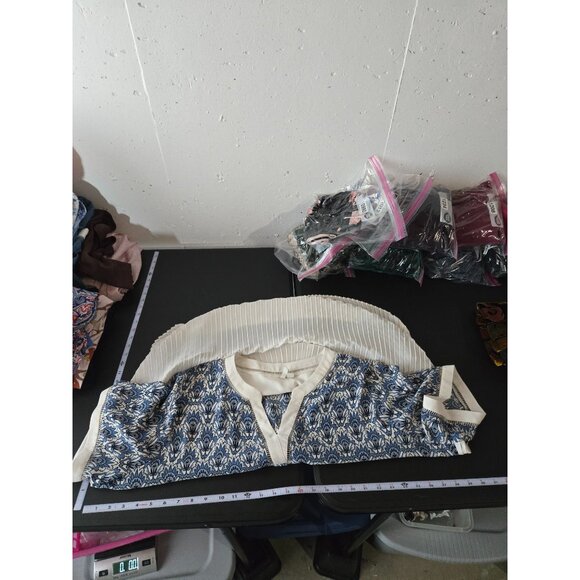 Chicos Pleated Back Tunic Top Plus Size 22/24W Dainty Romantic Feminine Flowy - Picture 7 of 9